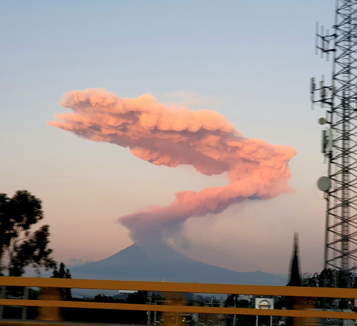 Popocatépetl-fumarola-cdmx-imagenes