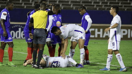 ¡Tú no! Cruz Azul confirmó ruptura de ligamento cruzado de Pablo Aguilar