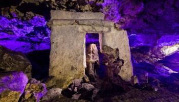 Descubren y resguardan un posible Altar Maya en un cenote de Playa del Carmen