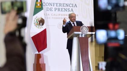 AMLO-feministas-grupo-conservador