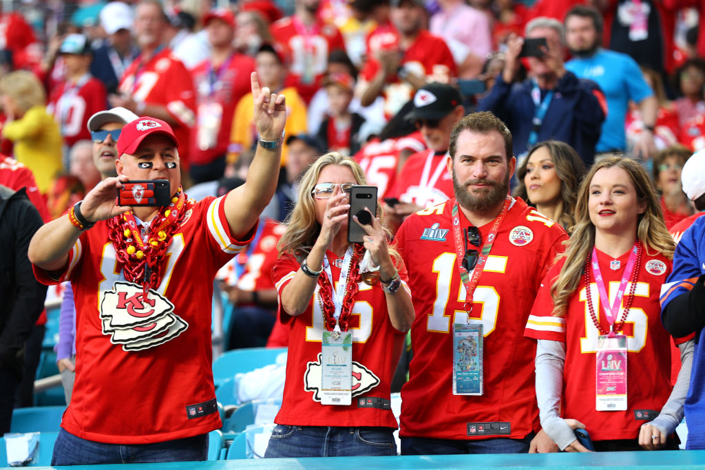 En imágenes y videos: Así vivió la afición la magia del Super Bowl LIV