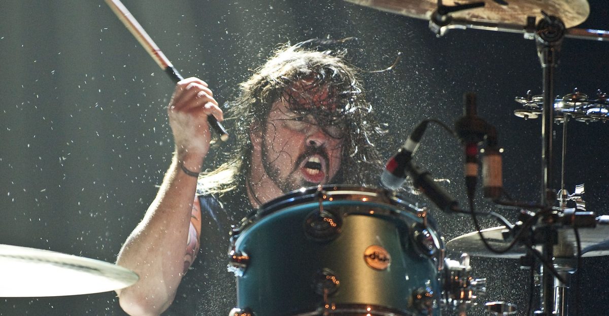 ¡Rifado! Checa el tremendo cover que Dave Grohl hizo a "Jump" de Van Halen