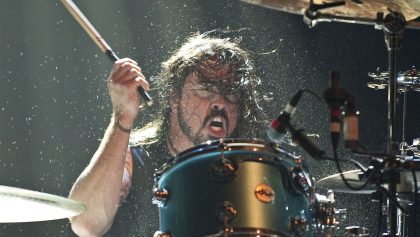 ¡Rifado! Checa el tremendo cover que Dave Grohl hizo a "Jump" de Van Halen