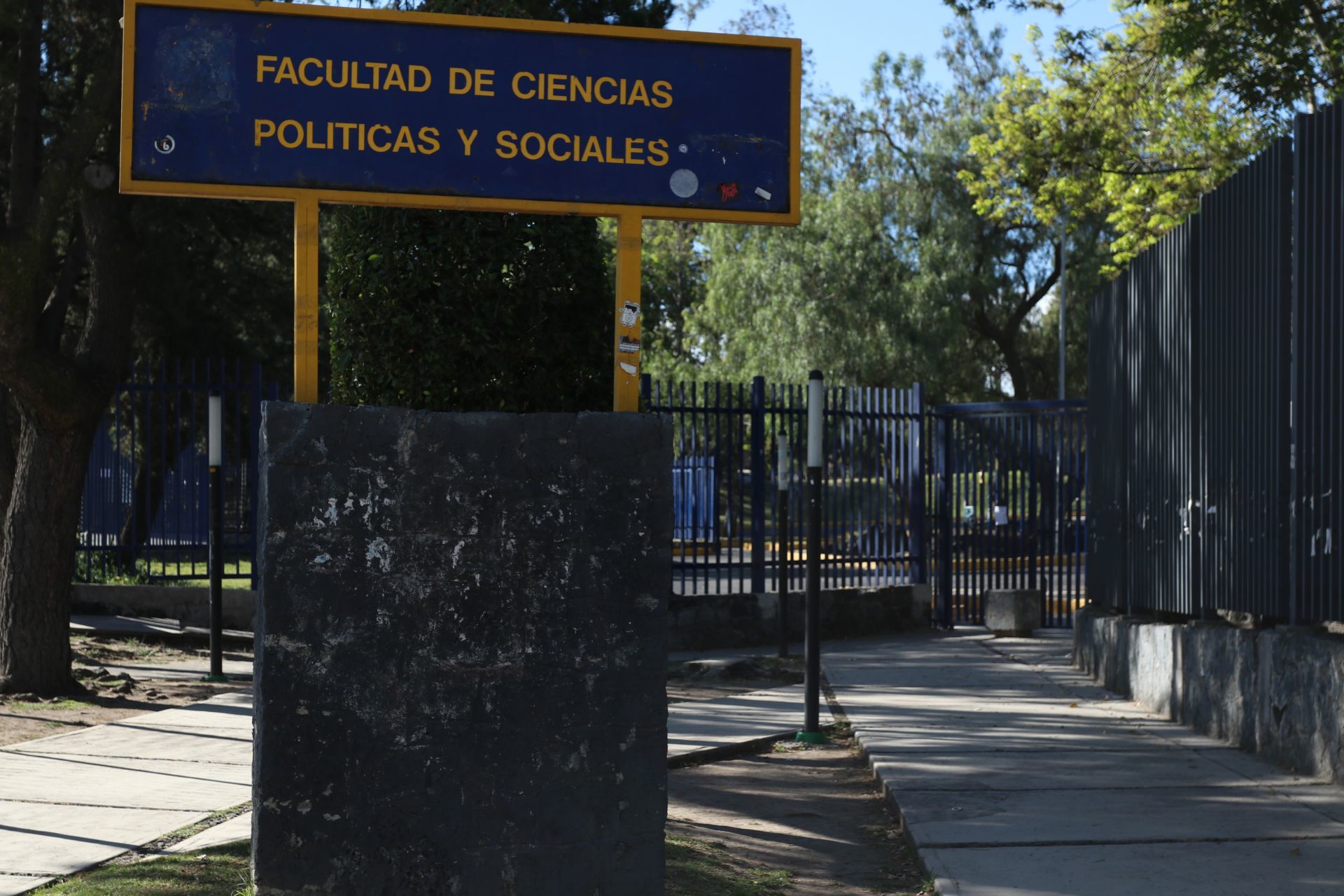 Mujeres Organizadas de la FCPyS hackean página de la facultad para continuar lucha contra violencia de género