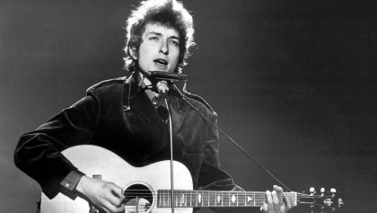 Demandan a Bob Dylan por abuso sexual de una menor de edad