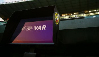 VAR, penales, manos y sanciones: Estas son las nuevas reglas del futbol