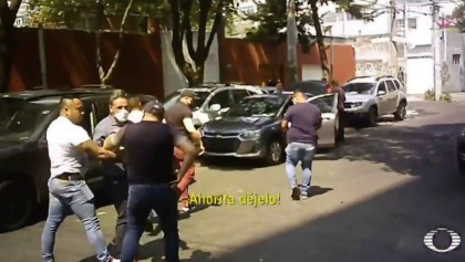 agresion-periodista-televisa-policias