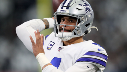 ¡Oficial! Dak Prescott firmó como jugador franquicia con los Cowboys... por un año