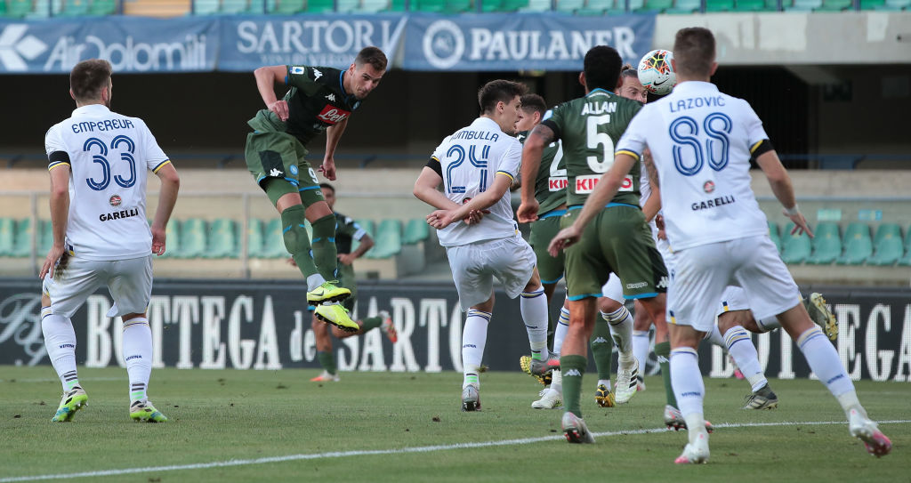 El cabezazo de Milik con el que Napoli regresó con triunfo en la Serie A