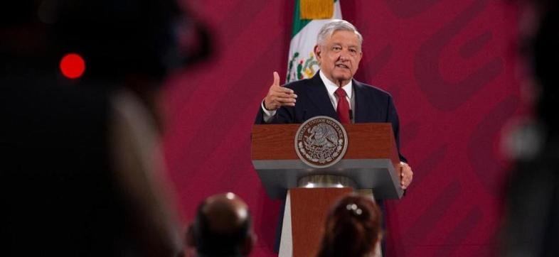 AMLO-computadoras-secretaria-de-economia-trabajadores