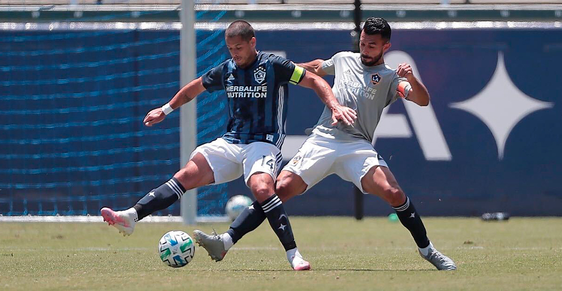 Alerta en el Galaxy: 'Chicharito' salió "con un golpe" en partido amistoso