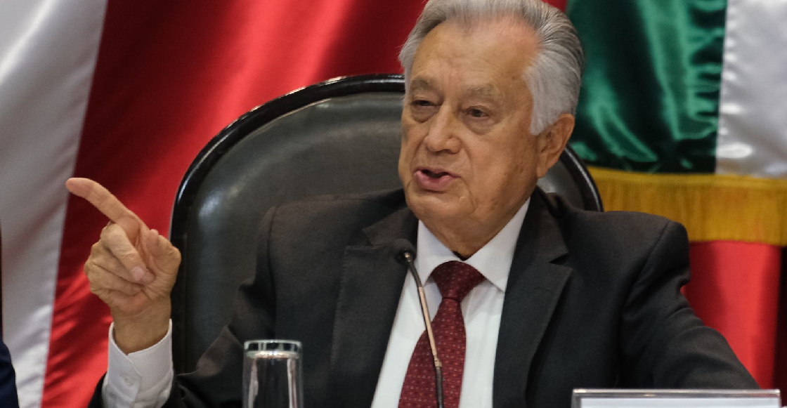 ¿Y eso? Manuel Bartlett y otros 41 funcionarios de la CFE ganan más que AMLO