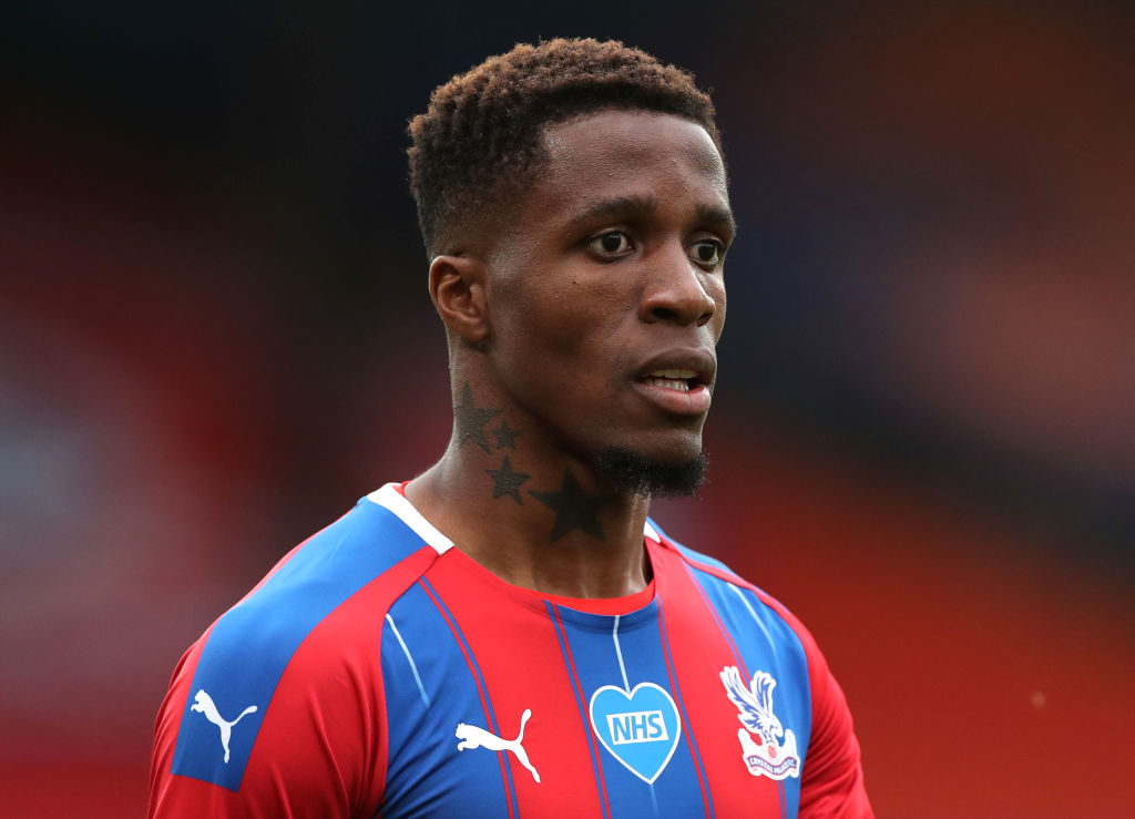 Policía arrestó a niño de 12 años por amenazas y ataques racistas contra Wilfried Zaha