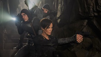 Checa en exclusiva este video de 'The Old Guard' con Charlize Theron sobre las diferencias de la película y el cómic