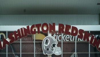 Oficial: Redskins retirarán su nombre y logo y presentarán una nueva imagen en los días siguientes