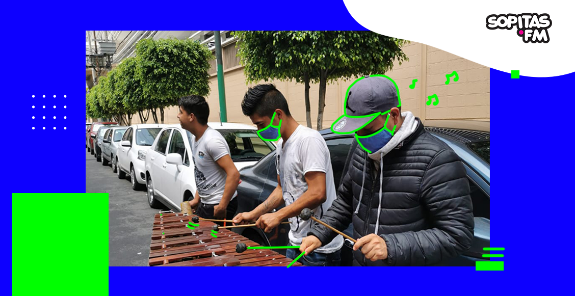 Juan y Daniel son la marimba que alegra las calles de la Ciudad de México