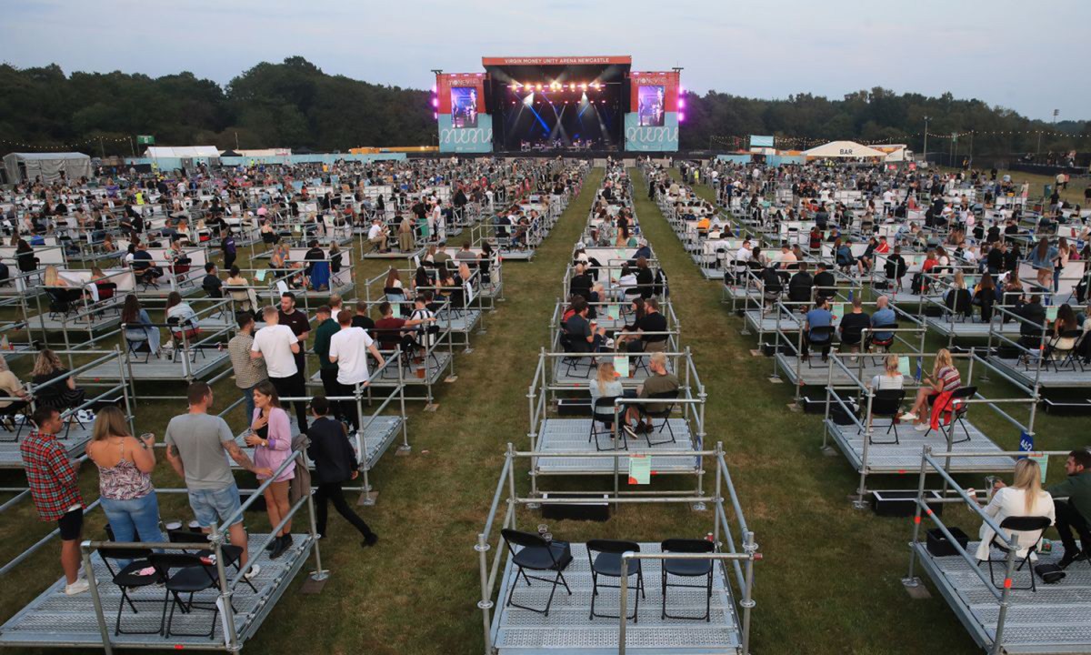 Así se puso el primer concierto masivo socialmente distanciado