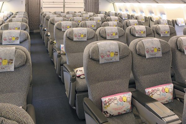 ‘Eva Air’ planea vuelo en avión de Hello Kitty con menú de tres estrellas Michelin