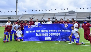 Twitter explota contra la pancarta de Cruz Azul en apoyo a Billy Álvarez