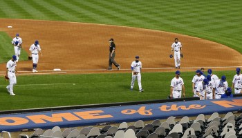 Mets y Marlins dejan el diamante tras un minuto de silencio como protesta contra el racismo