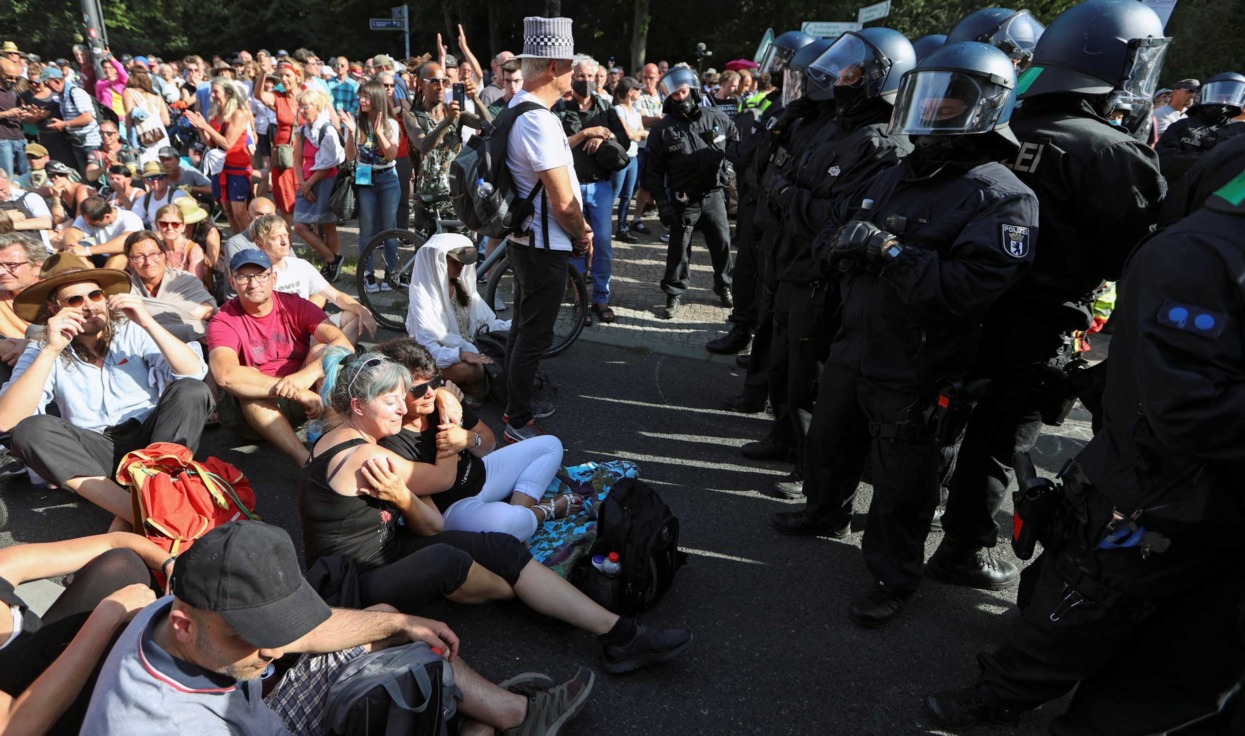 Protestan en Berlín contra las medidas sanitarias para contener el coronavirus