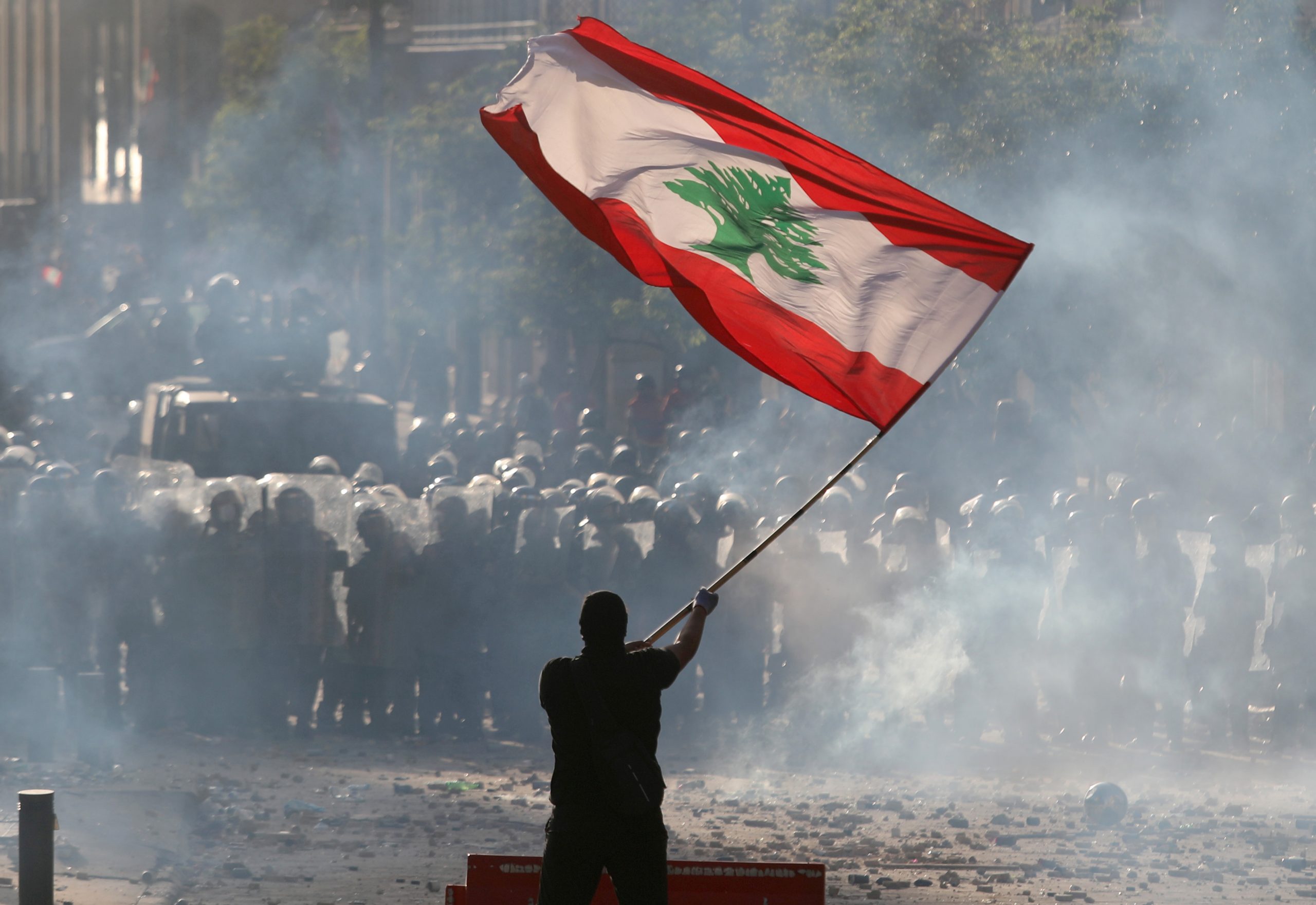 Se intensifican las protestas contra el gobierno de Líbano por explosión en Beirut