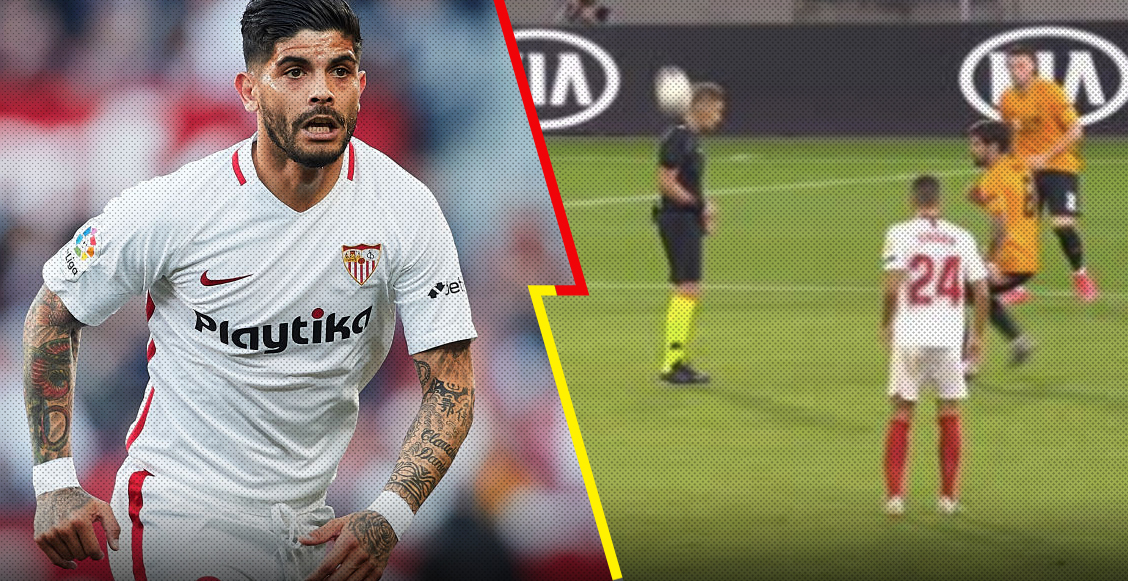 ¡Quítese! El balonazo de Éver Banega al árbitro en la Europa League