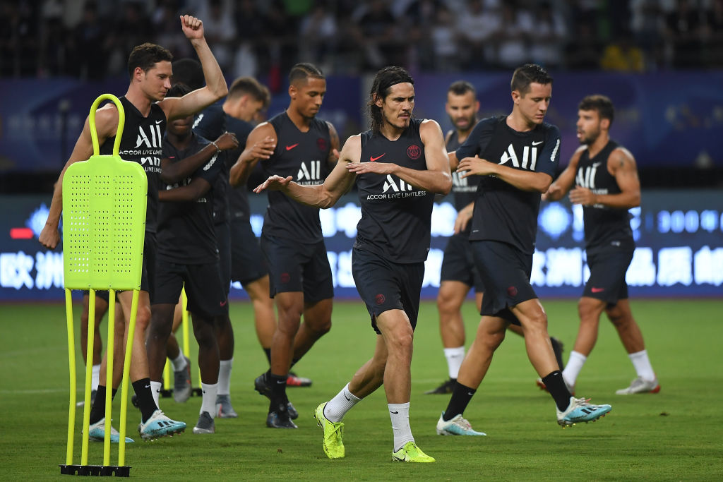 El video con el cual Cavani invita a niños a practicar ballet en Uruguay