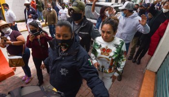 Alcaldesa fue descubierta en un salón de belleza (en horario laboral) durante protesta contra la inseguridad