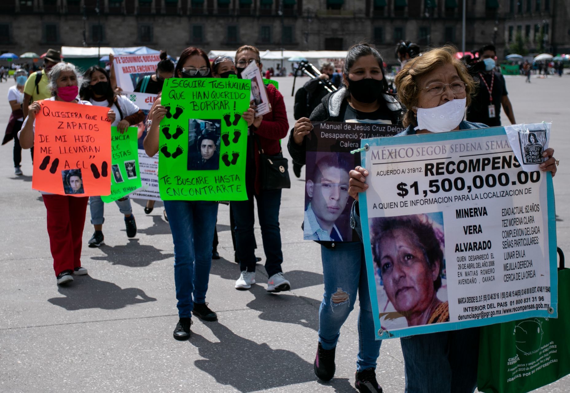 El crudo video de una madre buscadora que encuentra los restos de su hijo desaparecido