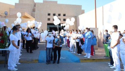 homenaje-muerte-personal-medico-hospital-covid