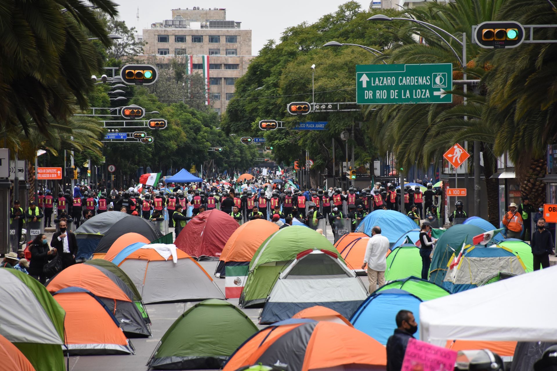 Gobierno de CDMX explica por qué impidieron el paso de FRENA al Zócalo