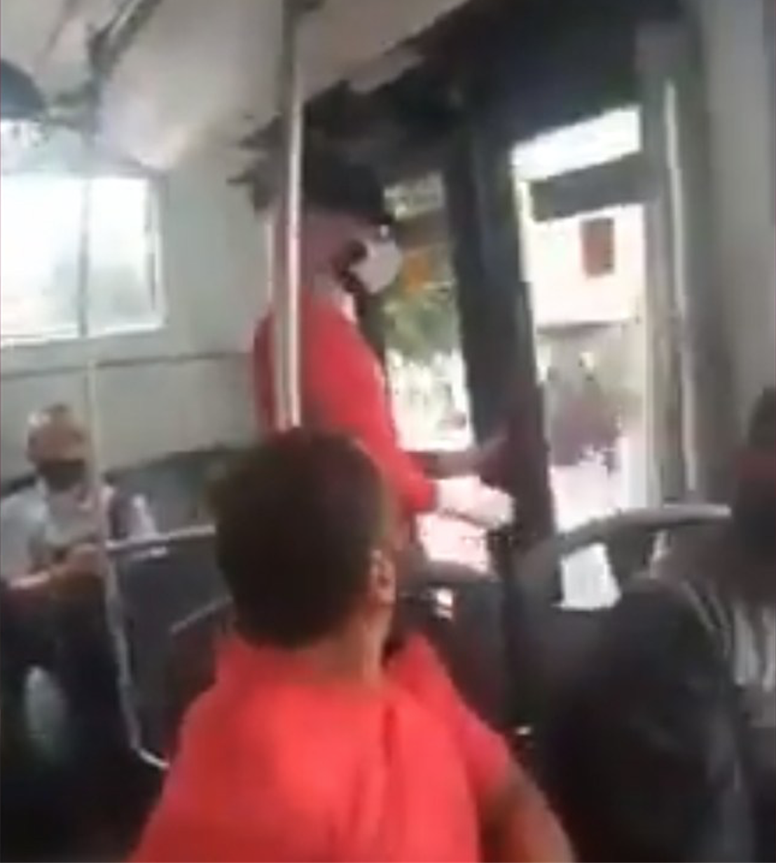 Mujer Graba A Hombre Que Se Iba Masturbando Junto A Ella En El Metrobús De La Cdmx 