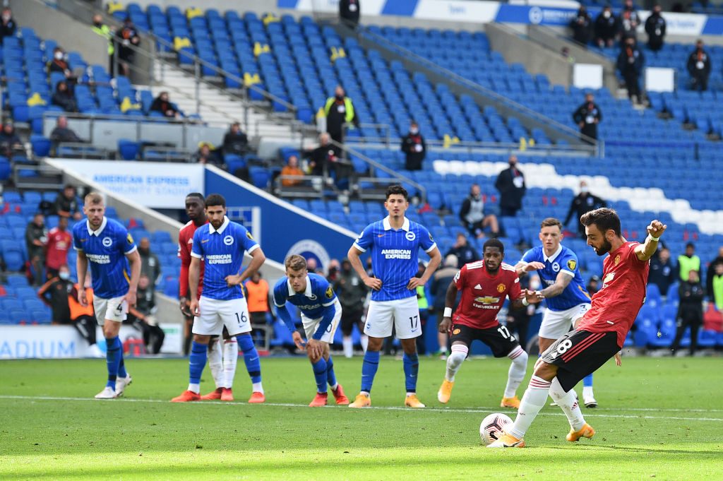 Así ganaron: Árbitro marcó penal para el Manchester United cuando ya había terminado el partido