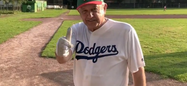 amlo dodgers paisanos