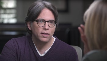 Cómo NXIVM se convirtió en una secta sexual y la sentencia de Keith Raniere