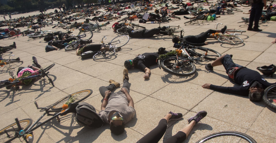 #LutoCiclista: Las imágenes de la protesta en el Monumento a la Revolución por ciclistas atropellados