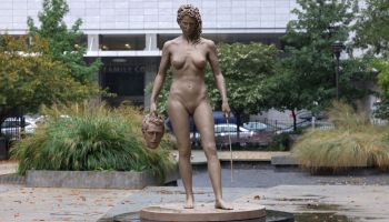 medusa-escultura-estatua-tribunales-nueva-york