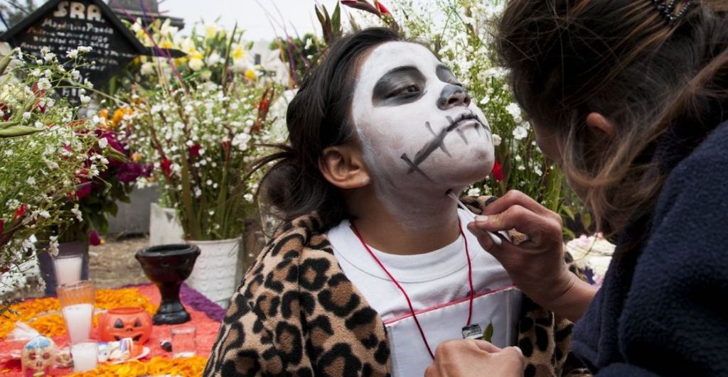 mixquic-dia-de-muertos-niña-disfrazada