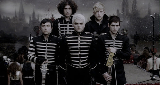 Andrew Lloyd Webber demuestra la relevancia de "Welcome To The Black Parade" con un video