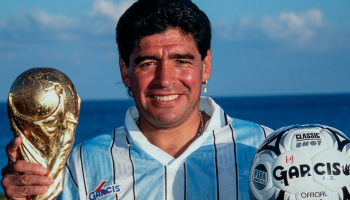 "E1ERN0": Así reaccionó el mundo a la muerte de Diego Armando Maradona