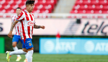 'Chofis' López reaparece en redes sociales tras ser separado de Chivas