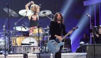 ¡Wow! Foo Fighters se cambiarán el nombre y lanzarán un álbum de música disco