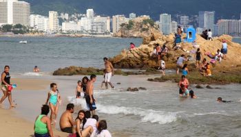 guerrero-playas-turistas-covid-19