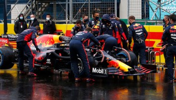 ¿No le pierden? Red Bull quiere quedarse con los motores de Honda, pero con otro nombre