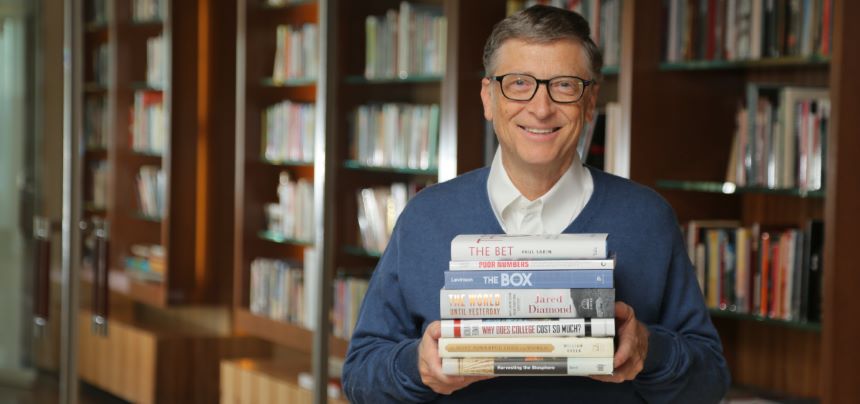 ¡Nerdgasmo! Estos son los 5 libros favoritos de Bill Gates del 2020