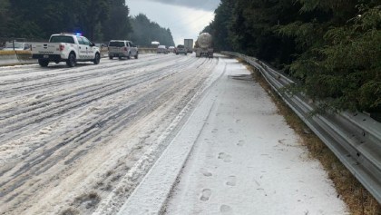 En imágenes: Así quedó la México-Cuernavaca tras la intensa granizada