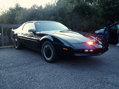 ¡A romper el cochinito! Kitt, el ‘auto increíble’ ahora puede ser tuyo en subasta