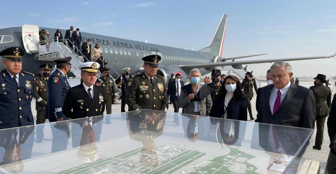 AMLO-santa-lucia-aeropuerto-pista