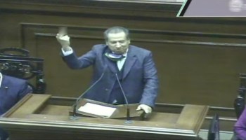 diputado-aguascalientes-seña-obscena-aborto